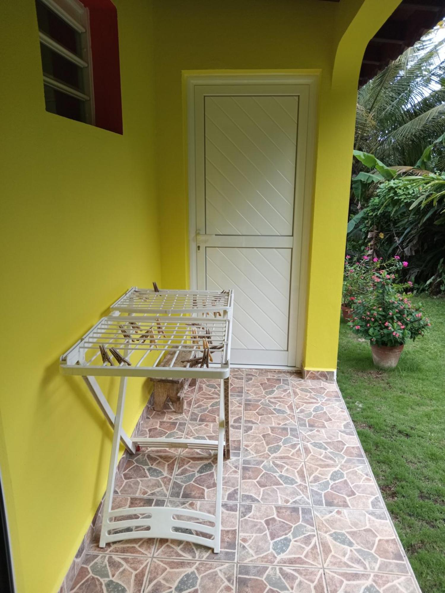 Bel Ti Case Dans La Verdure Hauteurs De Deshaies Exterior foto